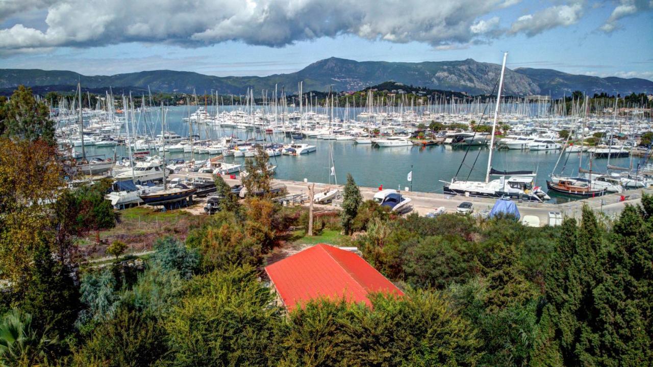 Seascape Elegant Gouvia Marina Apartment *